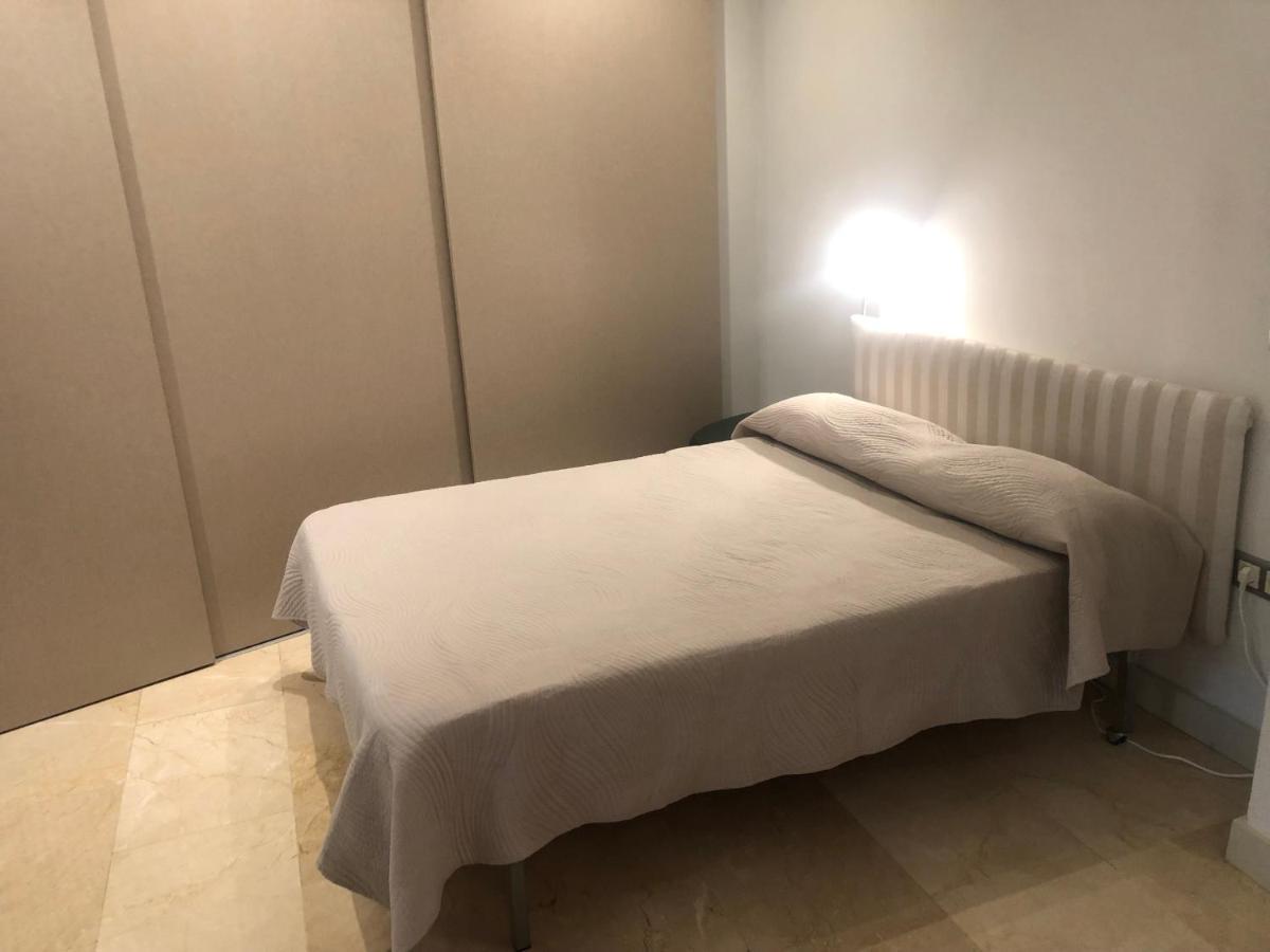 Estudio Con Parking Privado Appartement Madrid Buitenkant foto