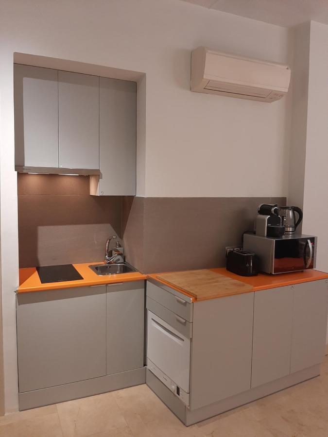 Estudio Con Parking Privado Appartement Madrid Buitenkant foto