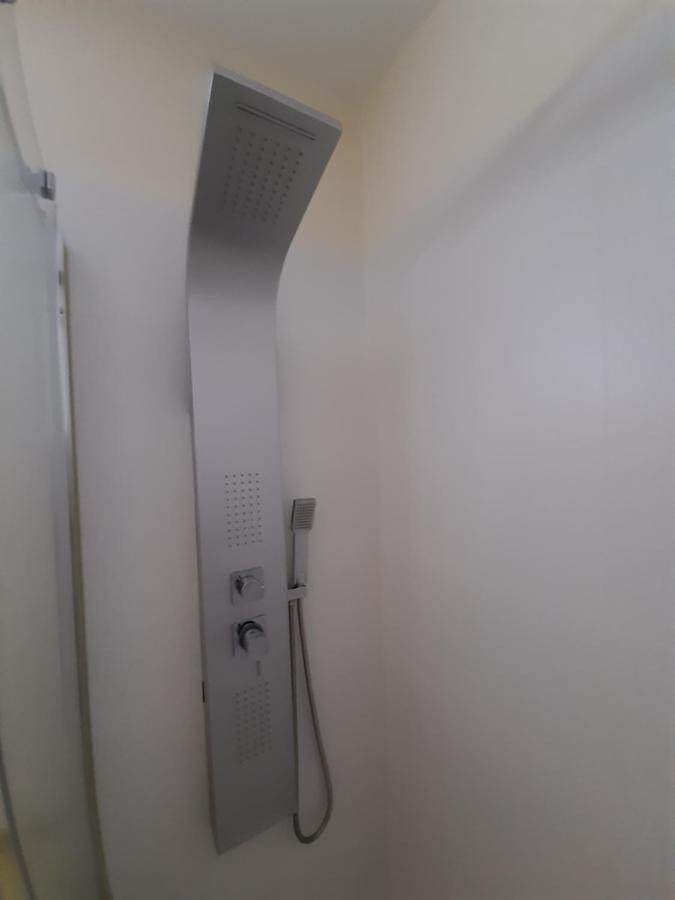 Estudio Con Parking Privado Appartement Madrid Buitenkant foto