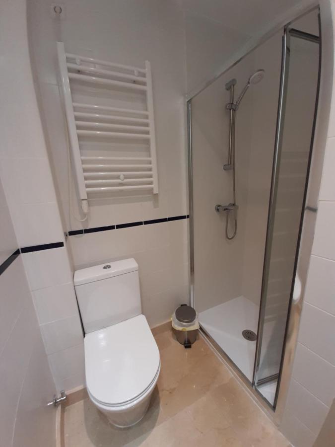 Estudio Con Parking Privado Appartement Madrid Buitenkant foto